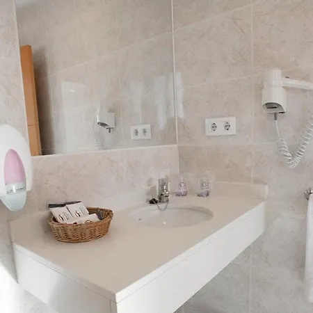 Hotel Amic Colon 3*