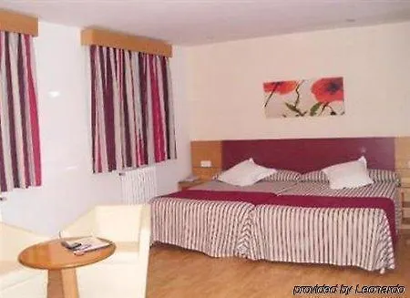 Amic Colon Hotell 3*
